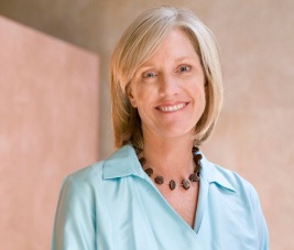 Microsoft Dynamics NAV Solutions Female Executive Microsoft Dynamics NAV Solutions Female Executive